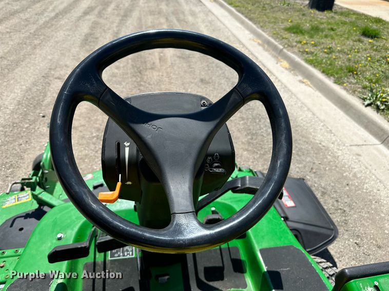 image for item LN9424 2016 John Deere 1580  lawn mower