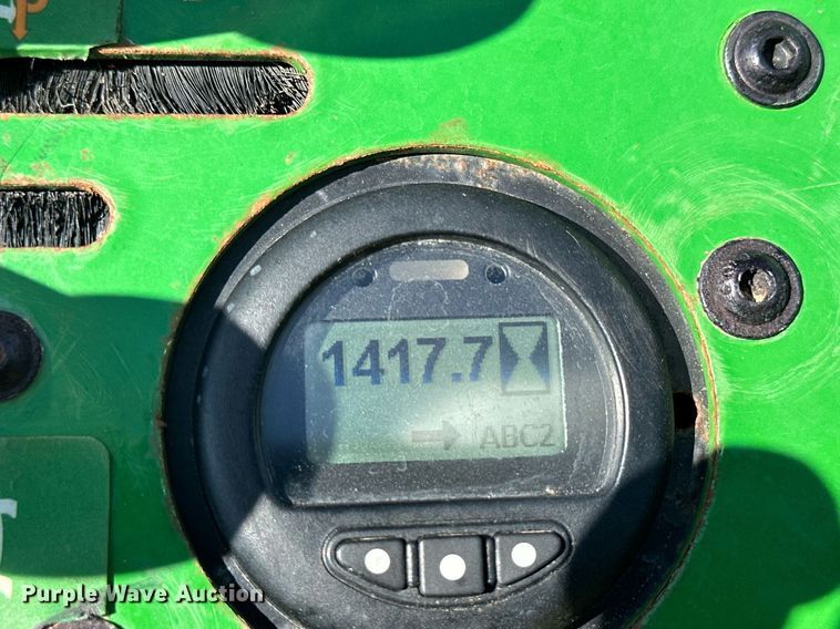 image for item LN9424 2016 John Deere 1580  lawn mower