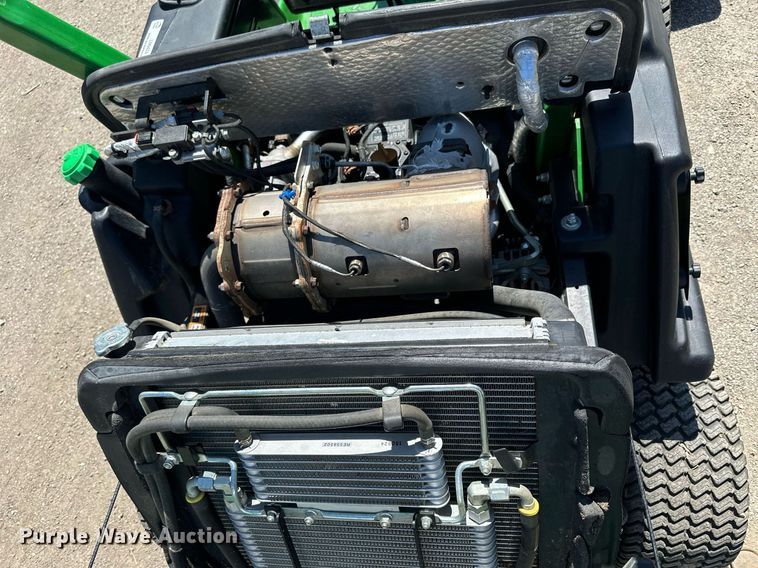 image for item LN9424 2016 John Deere 1580  lawn mower