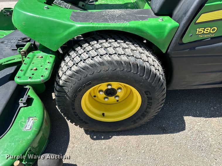 image for item LN9424 2016 John Deere 1580  lawn mower