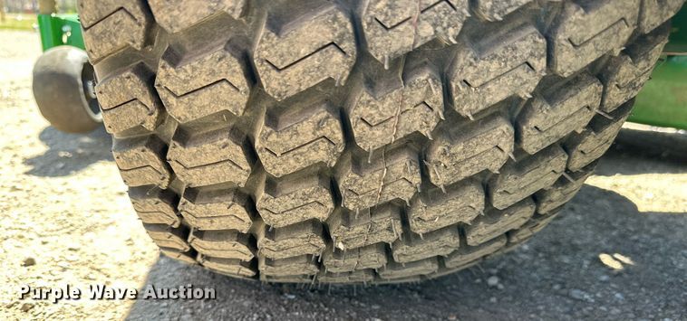 image for item LN9424 2016 John Deere 1580  lawn mower