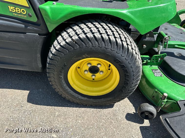 image for item LN9424 2016 John Deere 1580  lawn mower