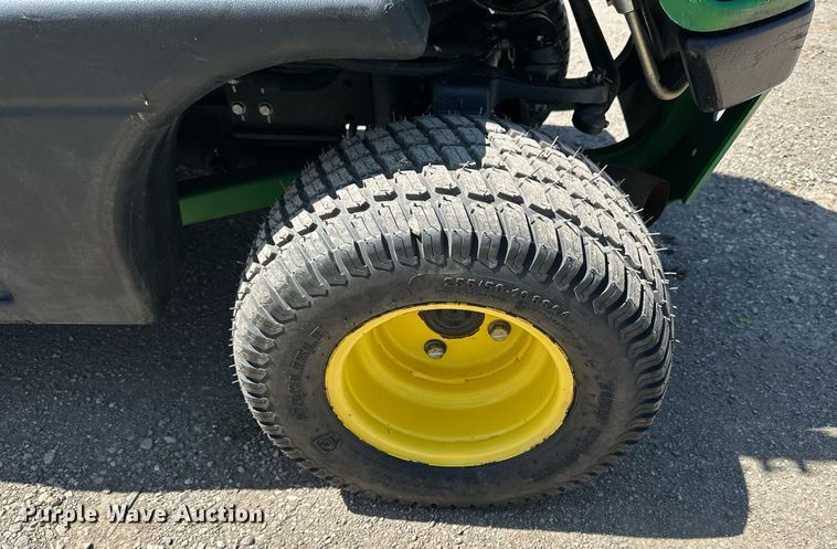 image for item LN9424 2016 John Deere 1580  lawn mower