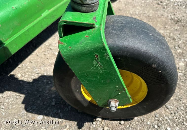 image for item LN9424 2016 John Deere 1580  lawn mower