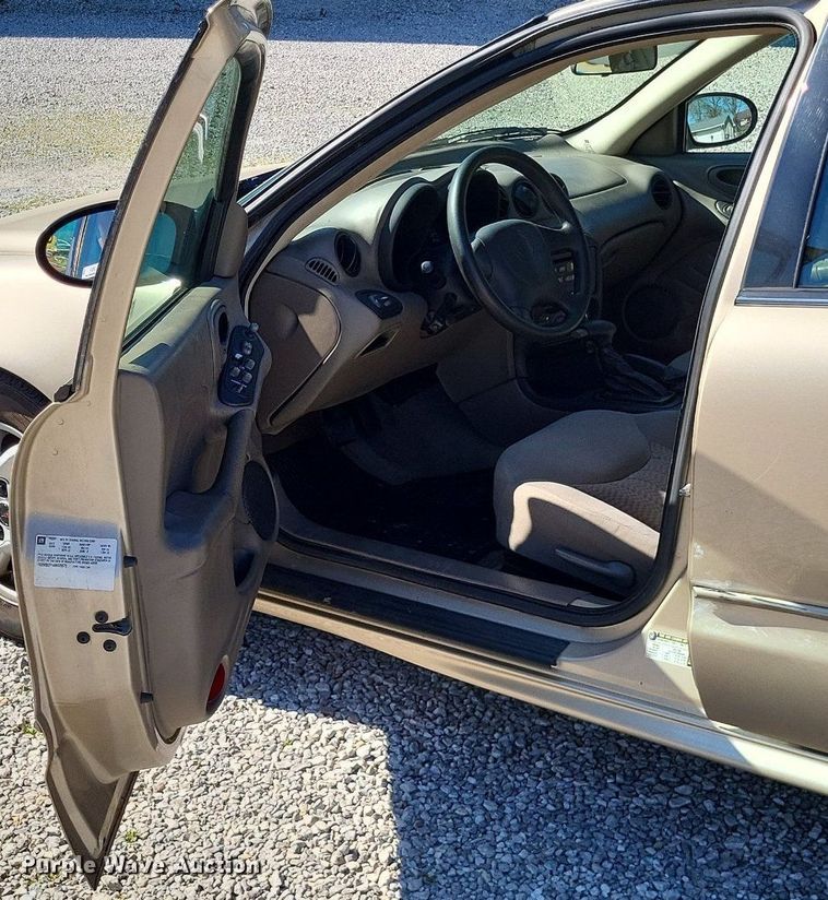 image for item LR9219 2004 Pontiac Grand AM