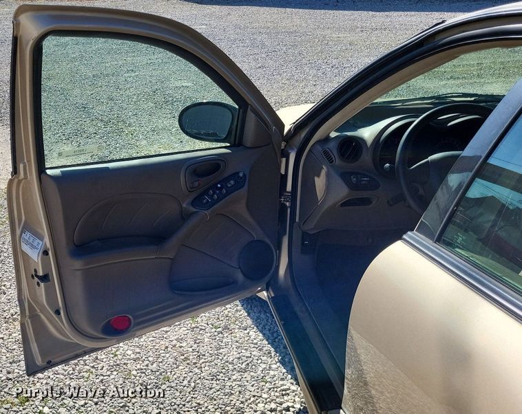 image for item LR9219 2004 Pontiac Grand AM