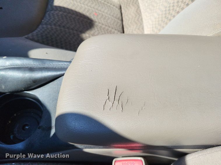 image for item LR9219 2004 Pontiac Grand AM