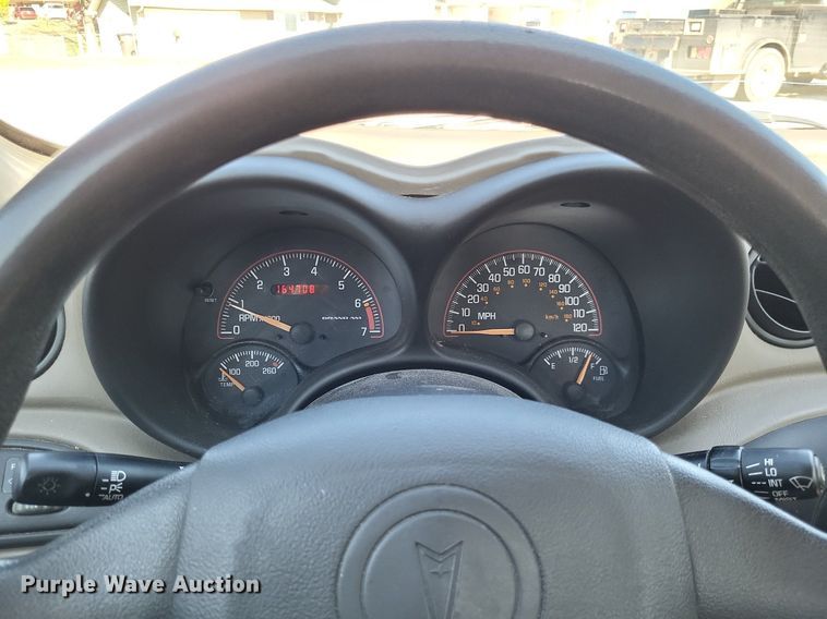 image for item LR9219 2004 Pontiac Grand AM