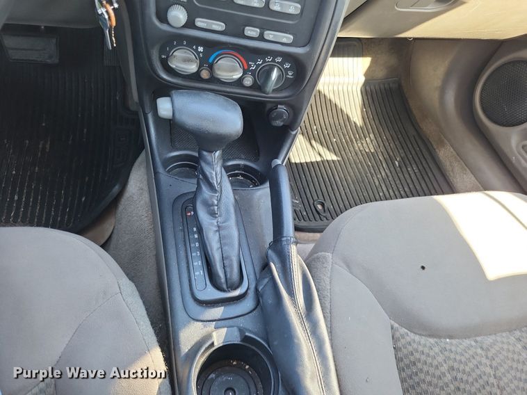 image for item LR9219 2004 Pontiac Grand AM