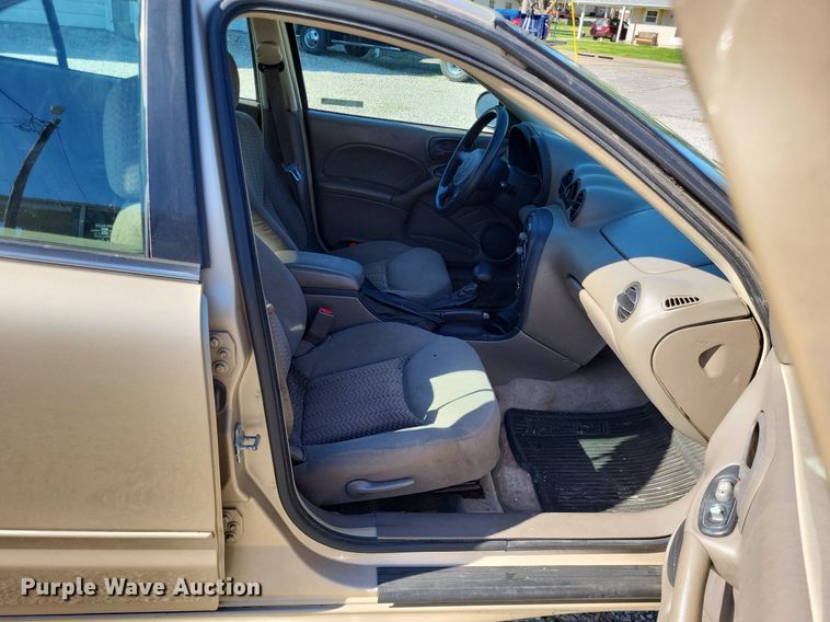 image for item LR9219 2004 Pontiac Grand AM