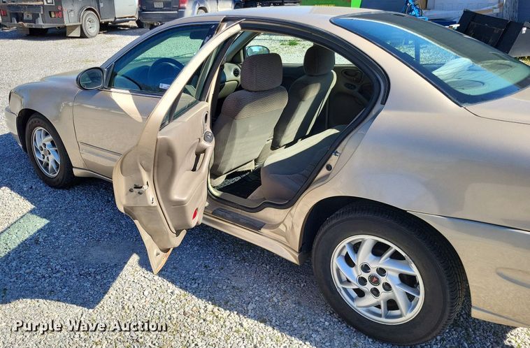image for item LR9219 2004 Pontiac Grand AM
