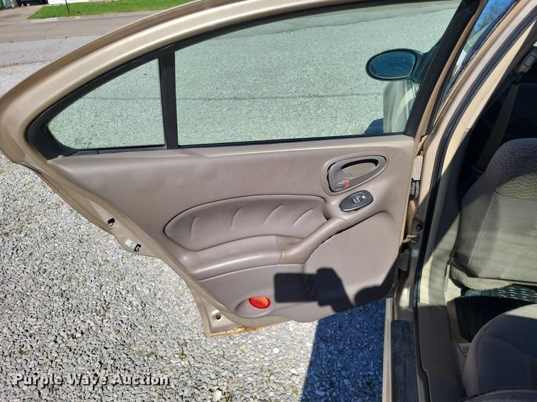 image for item LR9219 2004 Pontiac Grand AM