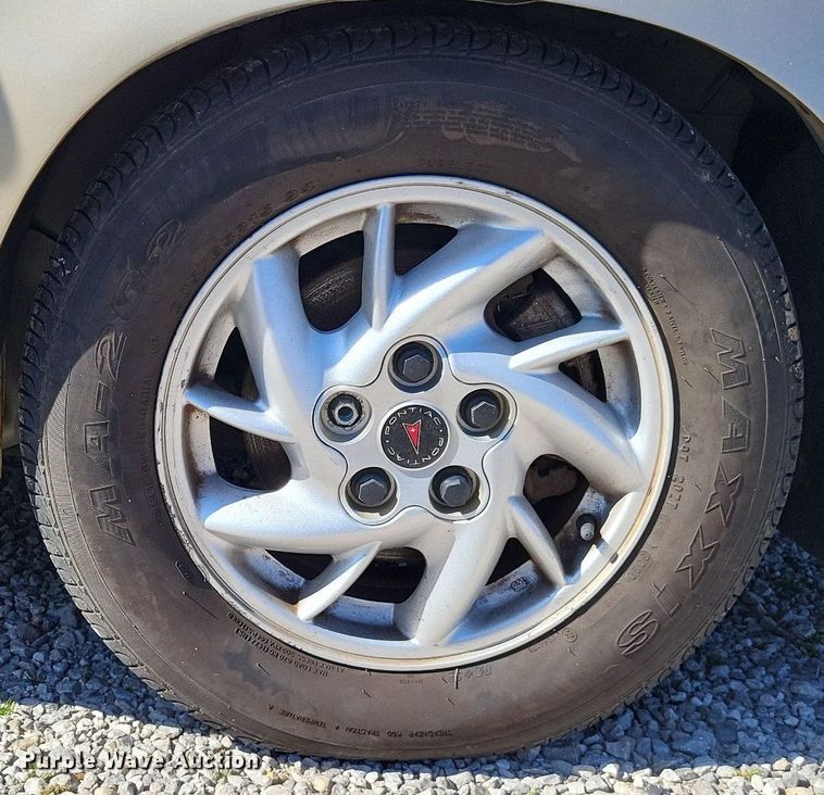 image for item LR9219 2004 Pontiac Grand AM