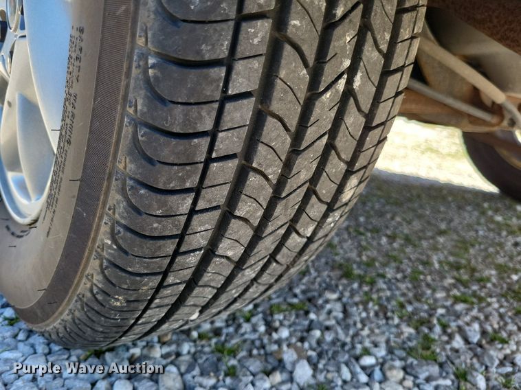 image for item LR9219 2004 Pontiac Grand AM