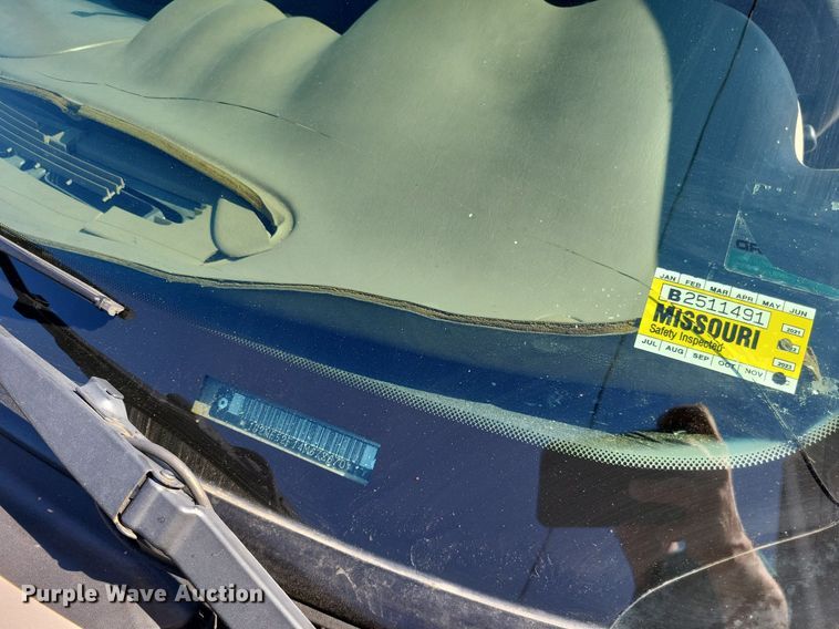 image for item LR9219 2004 Pontiac Grand AM