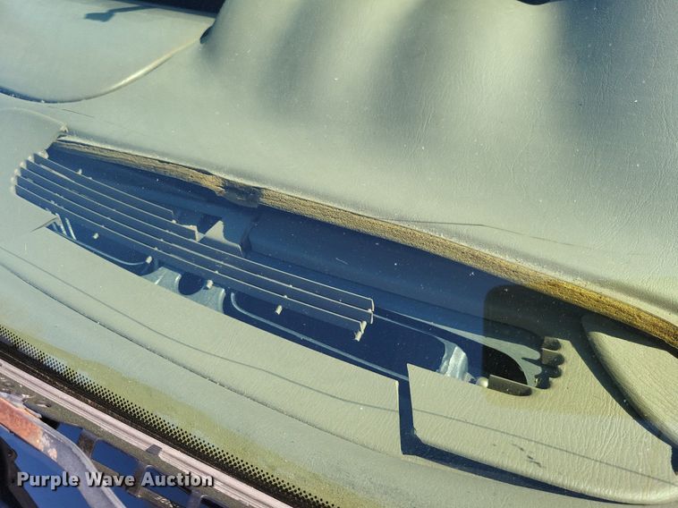 image for item LR9219 2004 Pontiac Grand AM