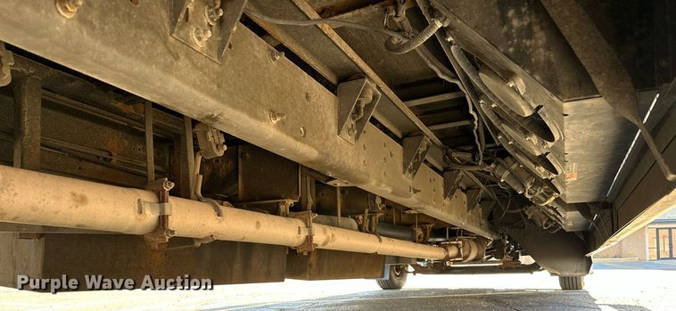 image for item LR9658 2007 Chevrolet C5500  shuttle bus