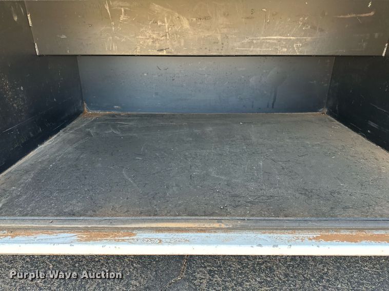 image for item LR9658 2007 Chevrolet C5500  shuttle bus