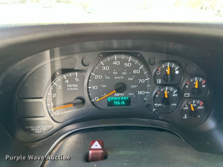 image for item LR9658 2007 Chevrolet C5500  shuttle bus