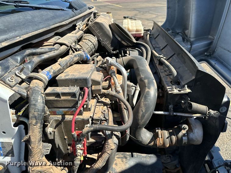 image for item LR9658 2007 Chevrolet C5500  shuttle bus