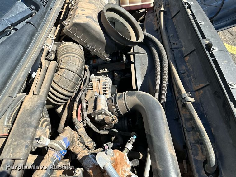 image for item LR9658 2007 Chevrolet C5500  shuttle bus