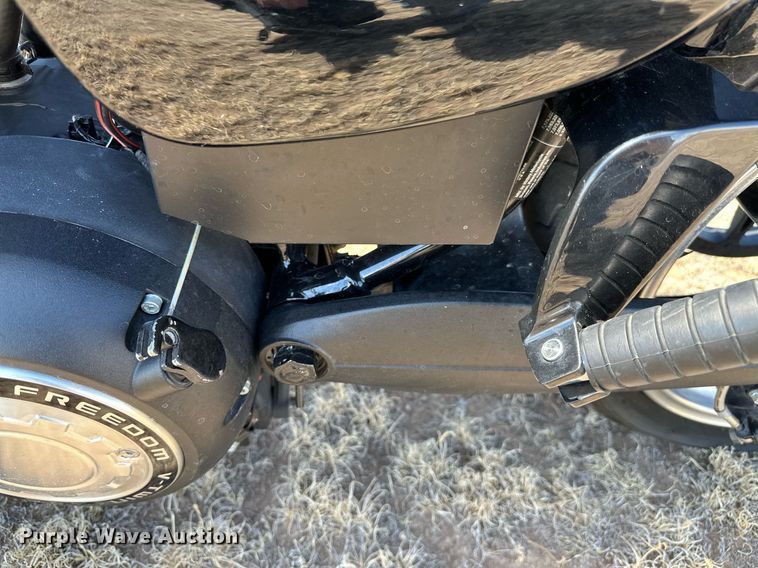 image for item LR9659 2014 Victory  motorcycle