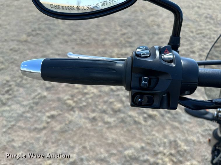 image for item LR9659 2014 Victory  motorcycle