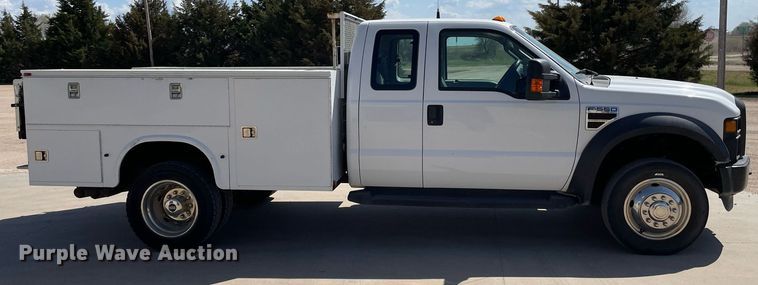 image for item LT9598 2008  Ford F550 Super Duty  SuperCab utility / service truck