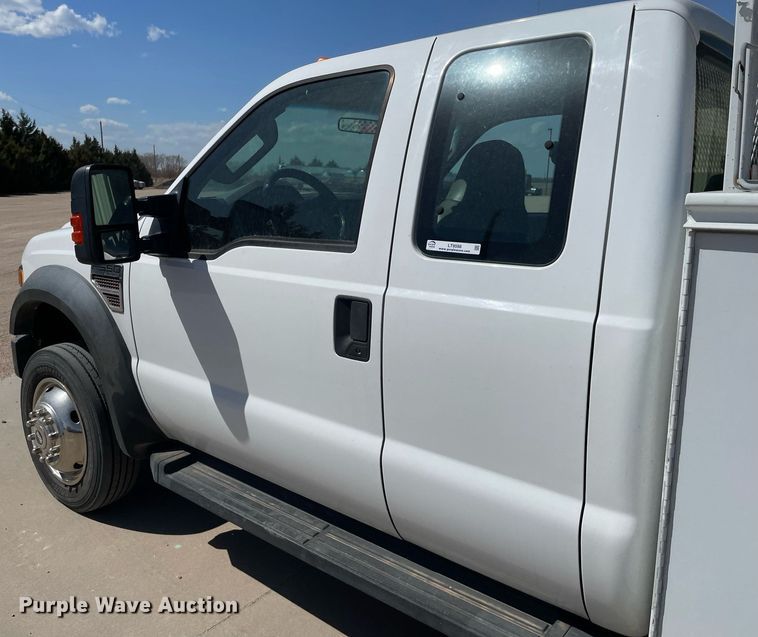 image for item LT9598 2008  Ford F550 Super Duty  SuperCab utility / service truck