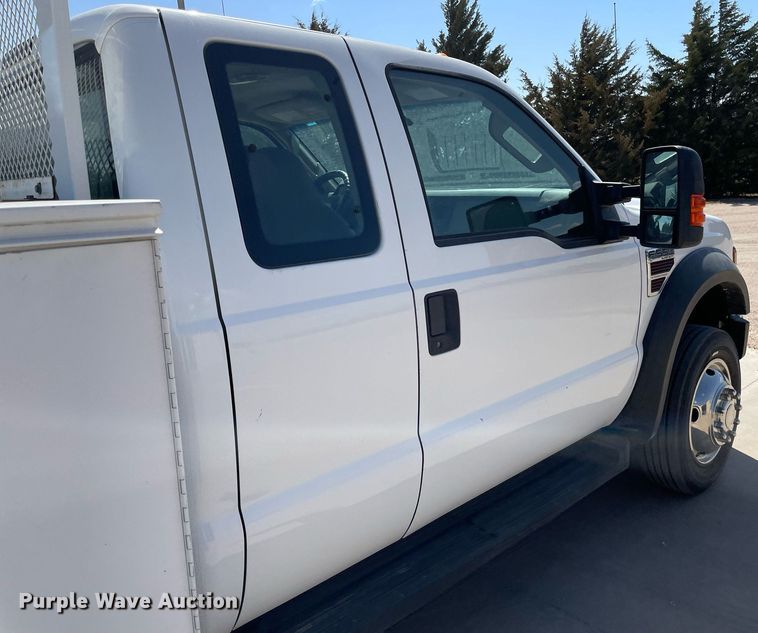 image for item LT9598 2008  Ford F550 Super Duty  SuperCab utility / service truck