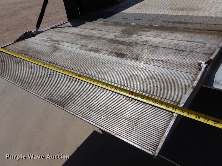 image for item LT9598 2008  Ford F550 Super Duty  SuperCab utility / service truck