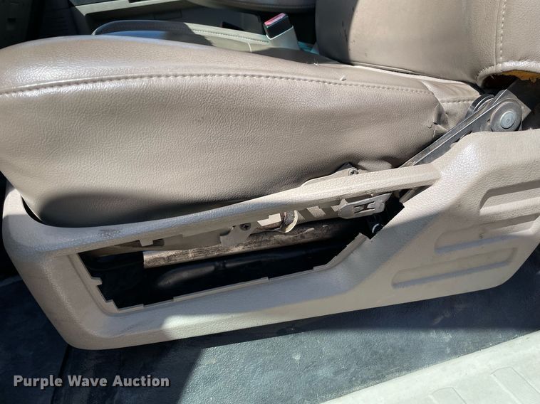 image for item LT9598 2008  Ford F550 Super Duty  SuperCab utility / service truck