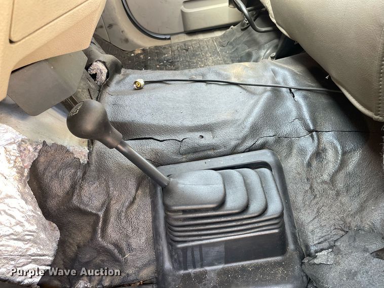 image for item LT9598 2008  Ford F550 Super Duty  SuperCab utility / service truck