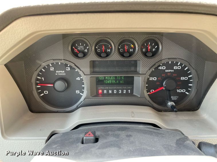 image for item LT9598 2008  Ford F550 Super Duty  SuperCab utility / service truck