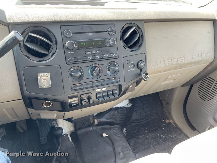 image for item LT9598 2008  Ford F550 Super Duty  SuperCab utility / service truck