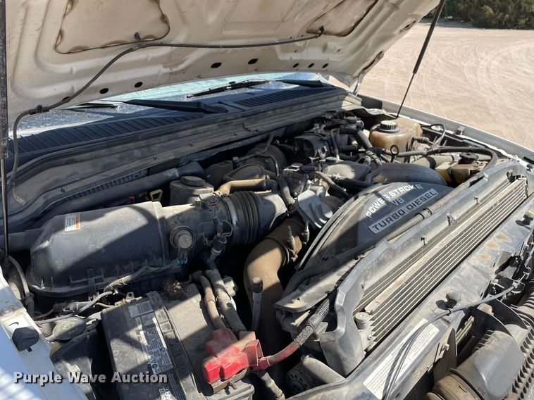 image for item LT9598 2008  Ford F550 Super Duty  SuperCab utility / service truck