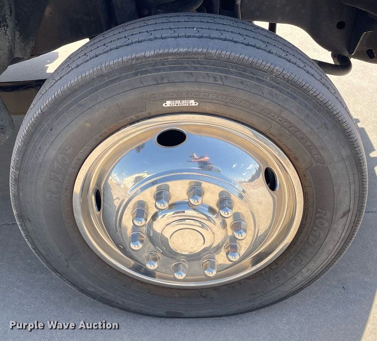 image for item LT9598 2008  Ford F550 Super Duty  SuperCab utility / service truck