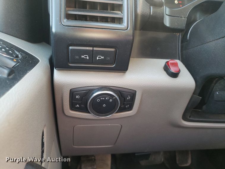 image for item LT9687 2015 Ford F150  SuperCrew pickup truck