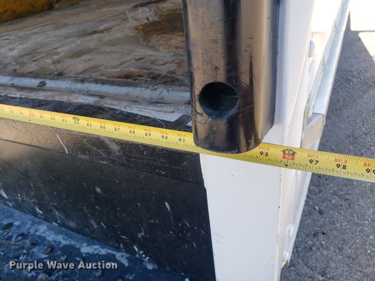 image for item LT9688 2005 GMC Savana G3500  box truck