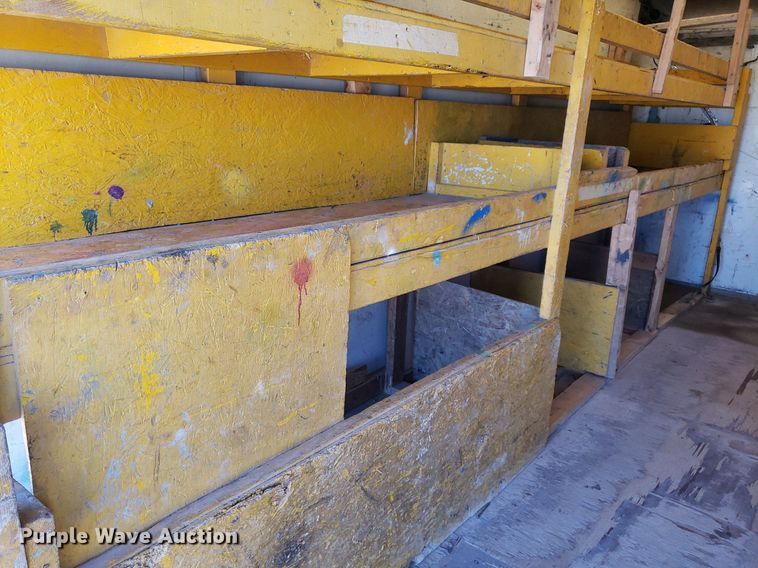 image for item LT9688 2005 GMC Savana G3500  box truck