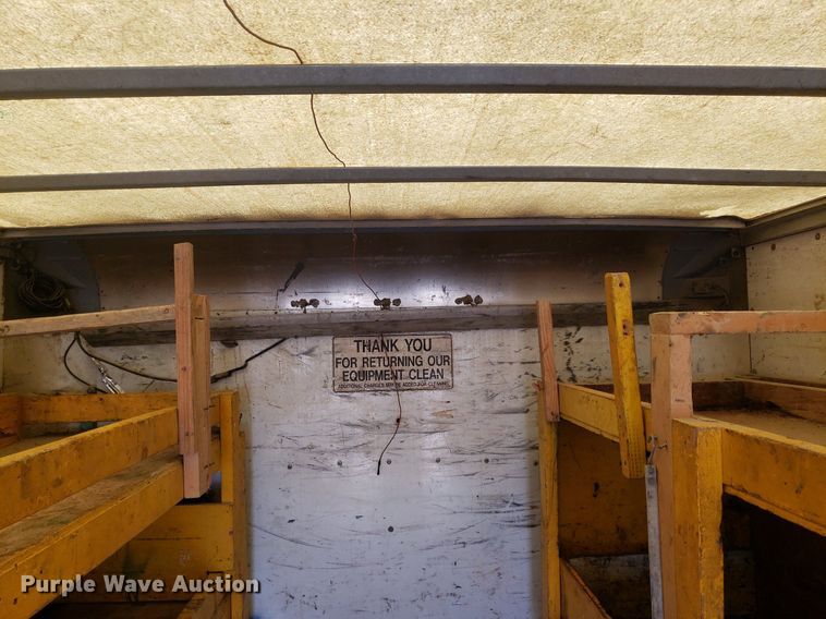 image for item LT9688 2005 GMC Savana G3500  box truck