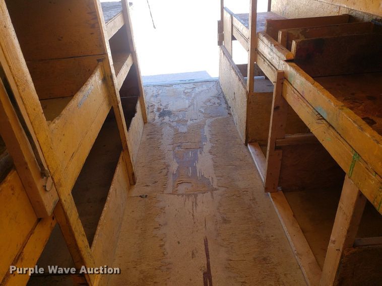 image for item LT9688 2005 GMC Savana G3500  box truck