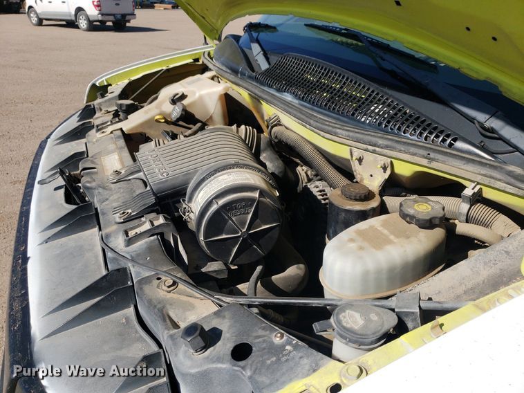 image for item LT9688 2005 GMC Savana G3500  box truck