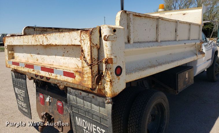 image for item LT9694 2000 Chevrolet C3500  dump bed pickup truck