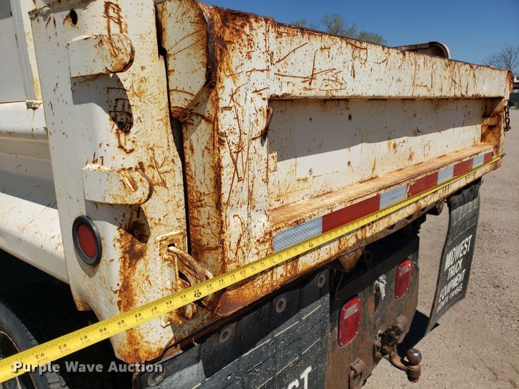 image for item LT9694 2000 Chevrolet C3500  dump bed pickup truck