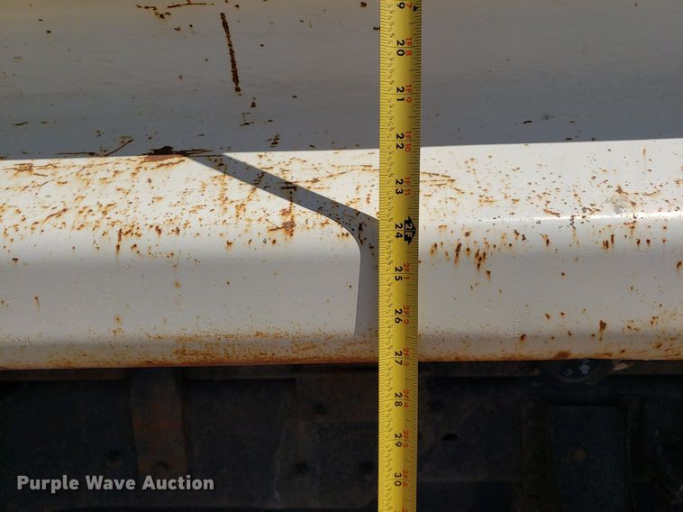 image for item LT9694 2000 Chevrolet C3500  dump bed pickup truck