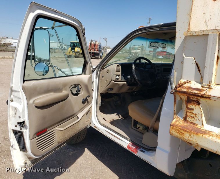 image for item LT9694 2000 Chevrolet C3500  dump bed pickup truck