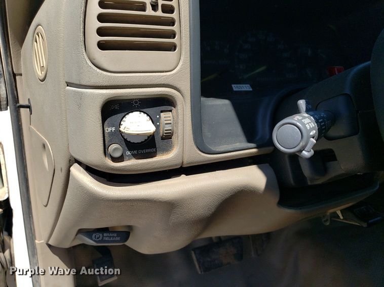 image for item LT9694 2000 Chevrolet C3500  dump bed pickup truck