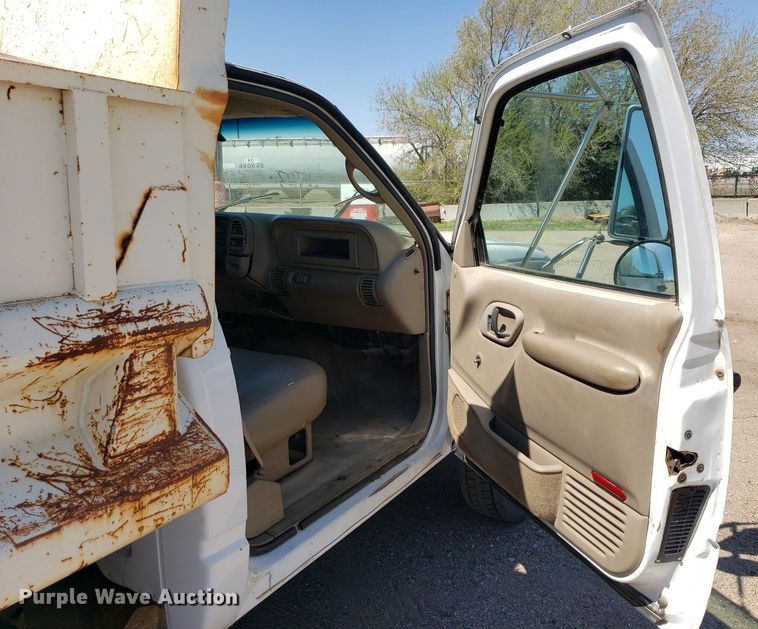 image for item LT9694 2000 Chevrolet C3500  dump bed pickup truck