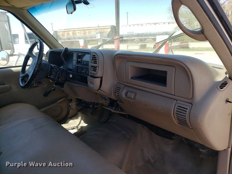 image for item LT9694 2000 Chevrolet C3500  dump bed pickup truck